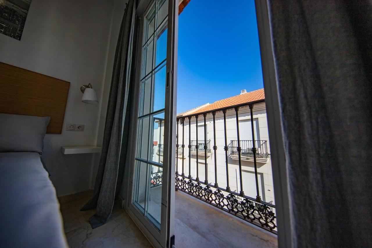 Private Rooftop & Elegant Studio - Center By Rems Apartment Malaga Luaran gambar