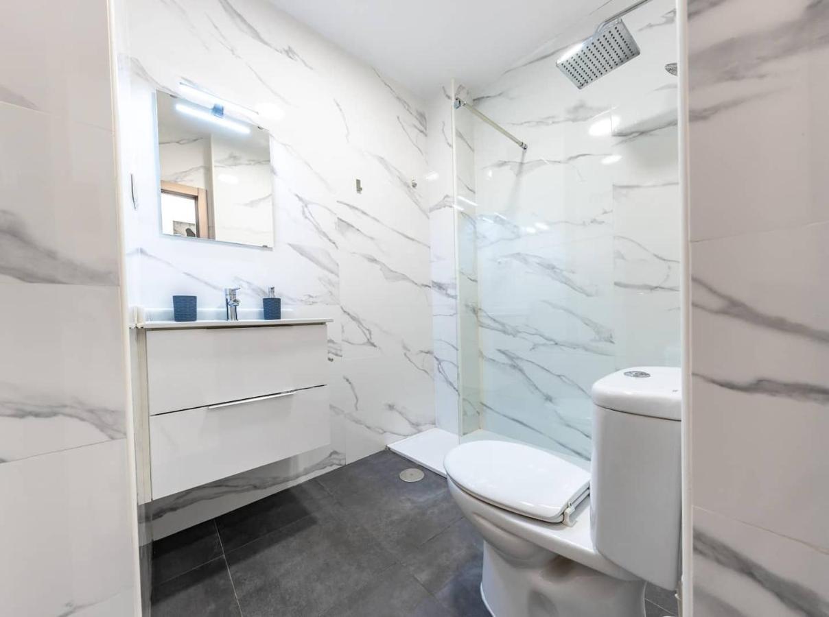 Private Rooftop & Elegant Studio - Center By Rems Apartment Malaga Luaran gambar