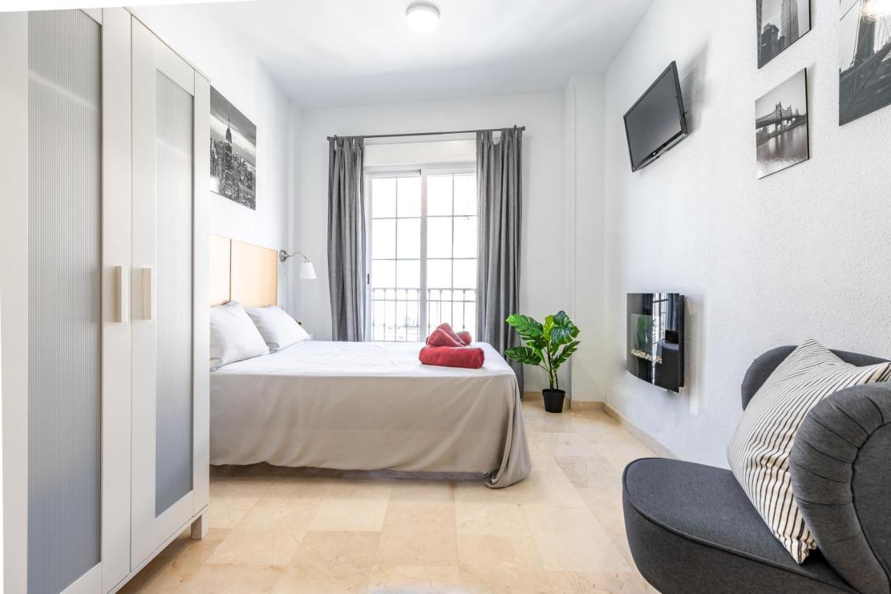 Private Rooftop & Elegant Studio - Center By Rems Apartment Malaga Luaran gambar