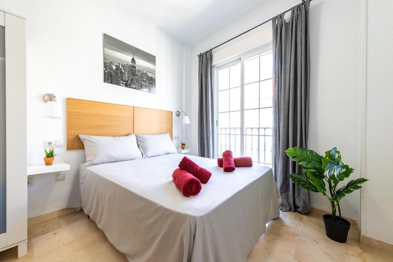 Private Rooftop & Elegant Studio - Center By Rems Apartment Malaga Luaran gambar